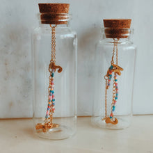 Afbeelding in Gallery-weergave laden, Armbandjes customized met lettertjes