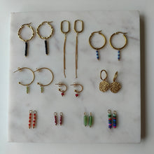 Afbeelding in Gallery-weergave laden, Set oorbellen: mix &amp; match 6 paar hoops + 10 paar bedeltjes
