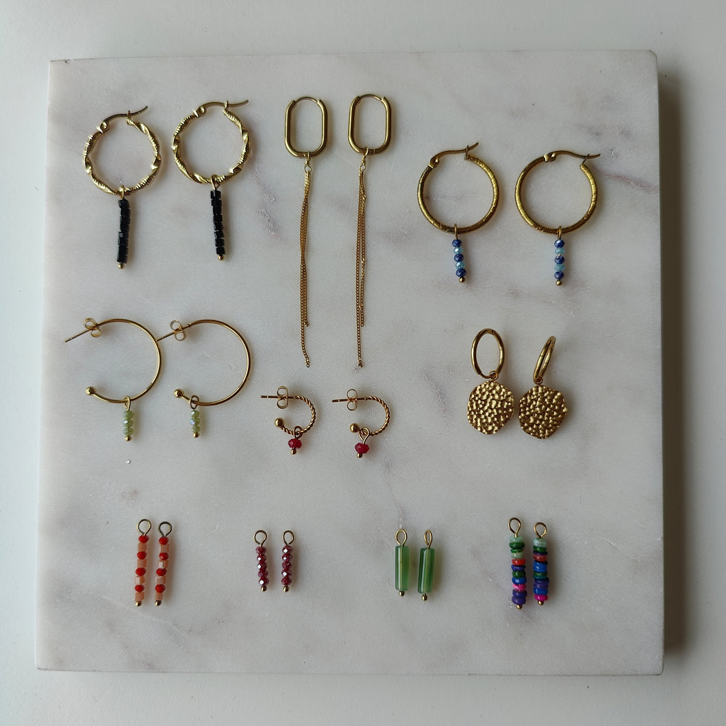 Set oorbellen: mix & match 6 paar hoops + 10 paar bedeltjes