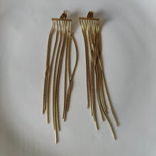 Afbeelding in Gallery-weergave laden, Oorbellen sliertjes
