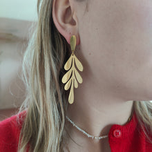 Afbeelding in Gallery-weergave laden, Oorbellen blaadjes
