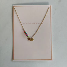 Afbeelding in Gallery-weergave laden, Kettinkje customized met kleurtjes
