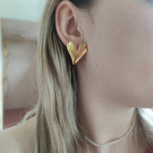 Afbeelding in Gallery-weergave laden, Oorbellen hartjes big
